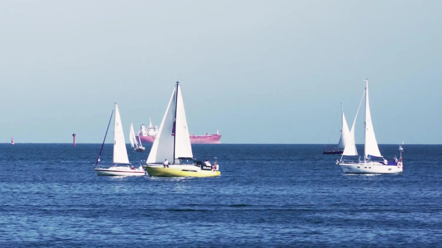 Parada żaglowców w Gdańsku na początek 28. międzynarodowego zlotu Baltic Sail