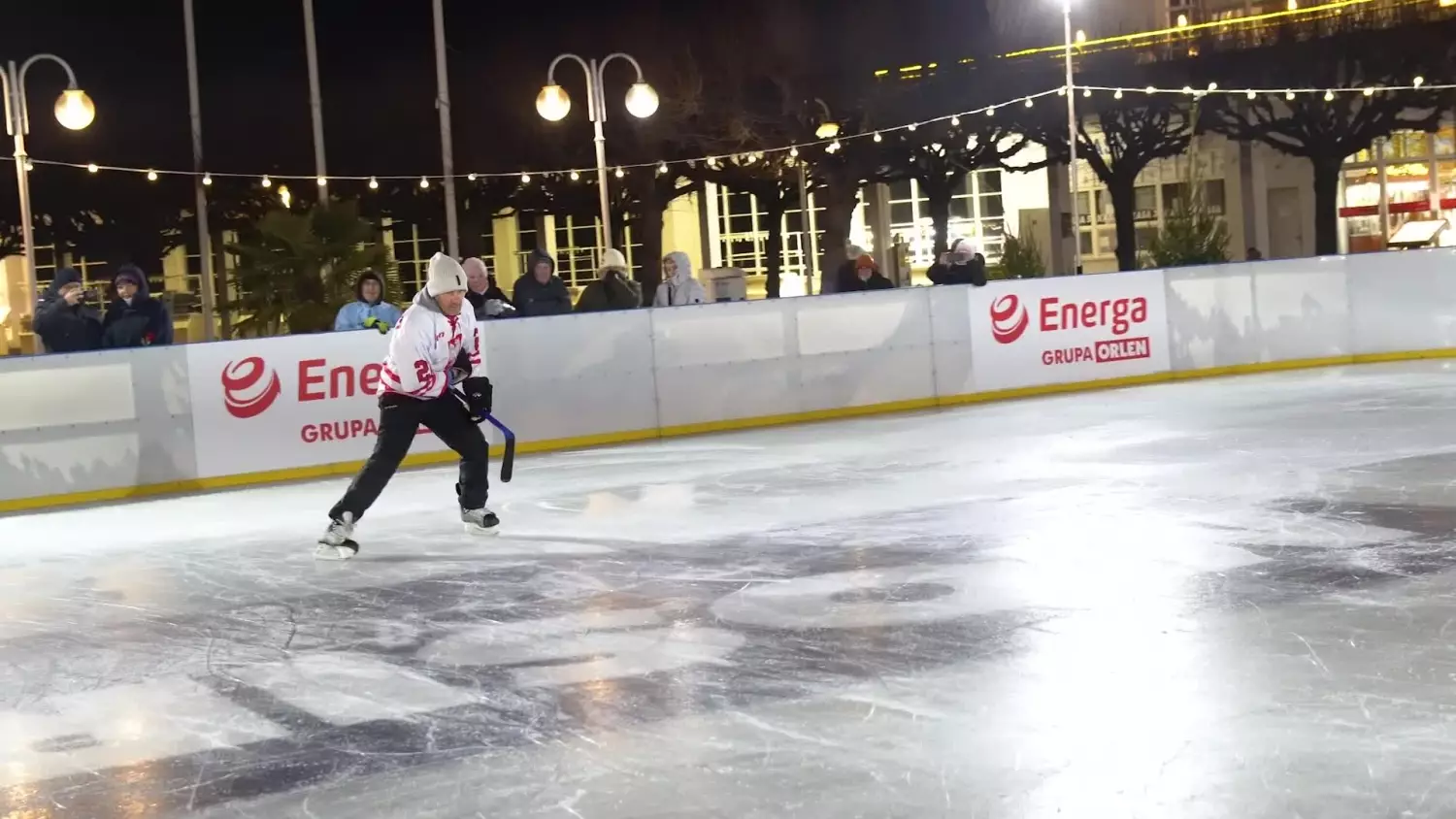 Mariusz Czerkawski otworzył lodowisko w Sopocie