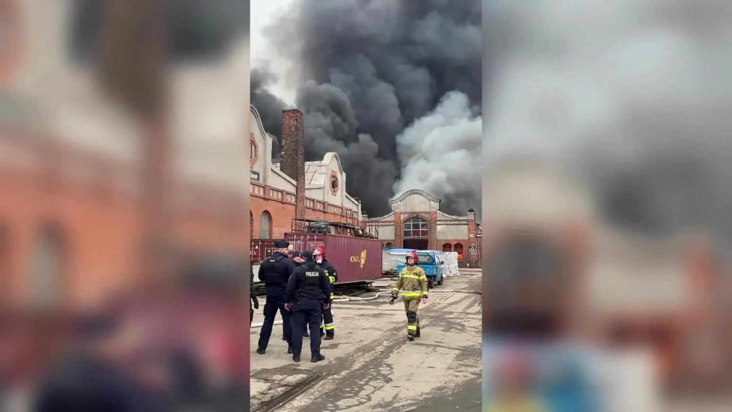 Gdańsk: Potężny pożar na Przeróbce! Płoną dawne Zakłady Naprawcze Taboru Kolejowego