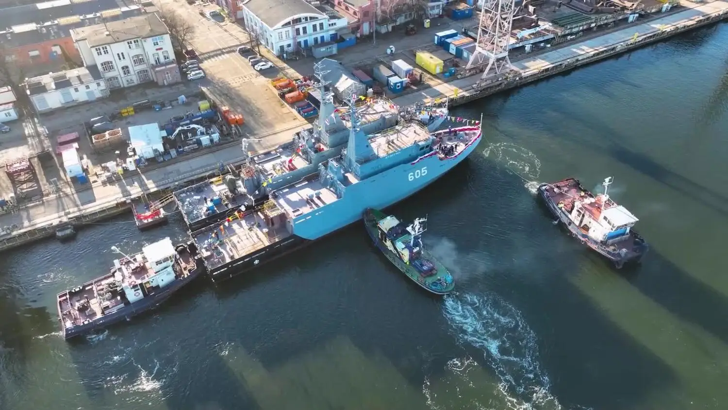 Niszczyciel min ORP Rybitwa zwodowany w gdańskiej stoczni