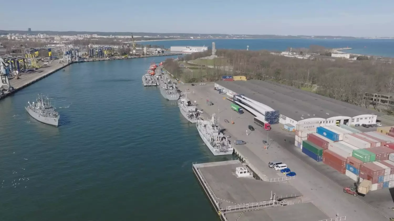 11 okrętów wojennych NATO w Porcie Gdańsk