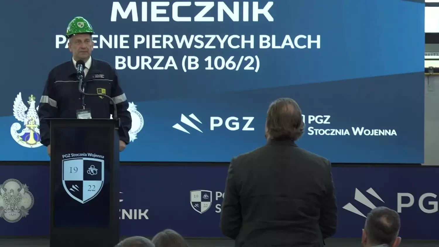 Palenie blach pod budowę fregaty ORP Burza w PGZ Stoczni Wojennej