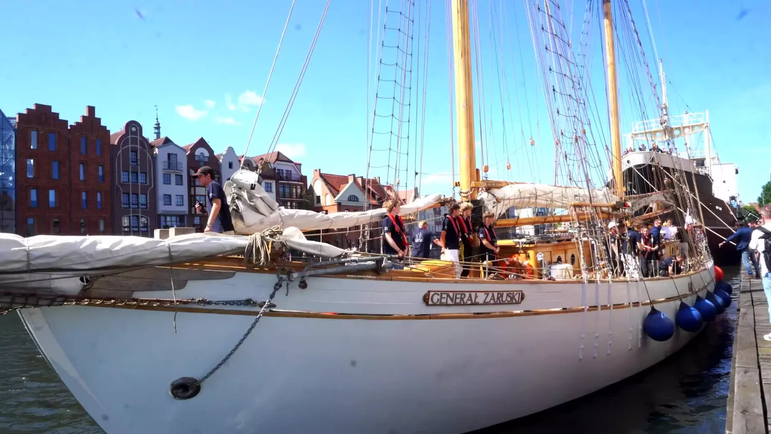Żaglowiec „Generał Zaruski” po 50 latach wyruszył na Spitsbergen