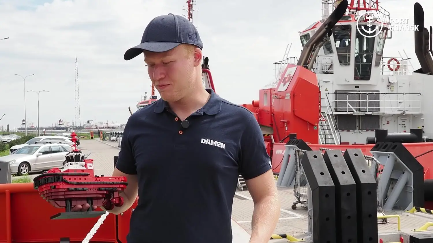 Holownik Portu Gdańsk z... klocków Lego. Projekt walczy o oficjalną produkcję!