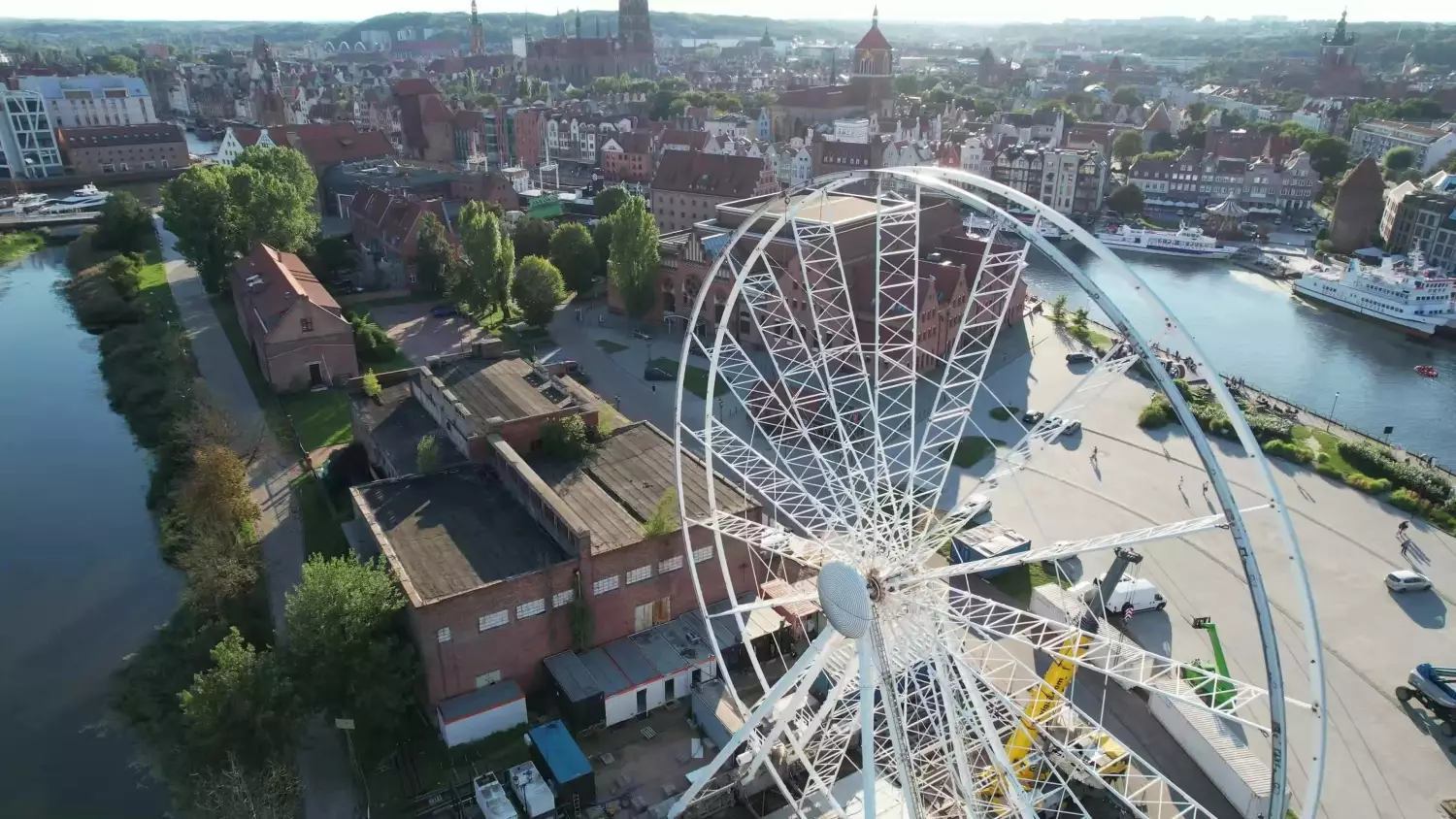Nowe koło widokowe w Gdańsku jeszcze tej zimy. AmberSky odchodzi do historii