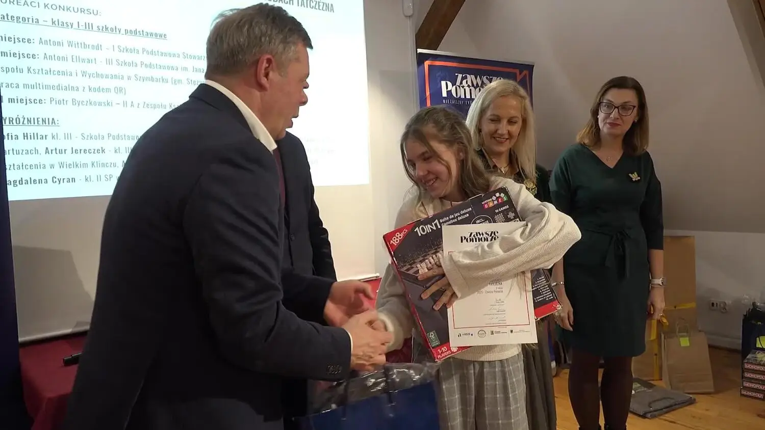 Tatczëzna 2025. Gala konkursu wiedzy o Kaszubach z rekordową frekwencją i liczbą uczestników!