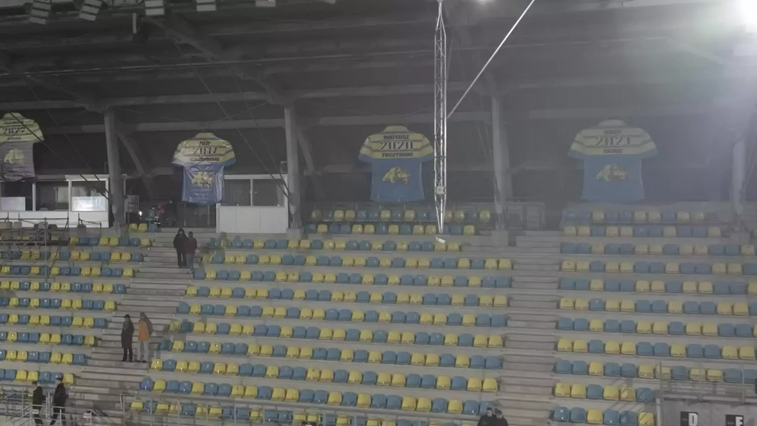 Odpalenie żółto-niebieskiej iluminacji na Narodowym Stadionie Rugby w Gdyni