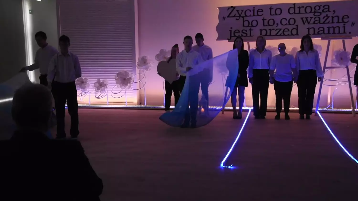 „Chcemy kochać i żyć normalnie”. Wzruszający spektakl podopiecznych ORW w Szklanej