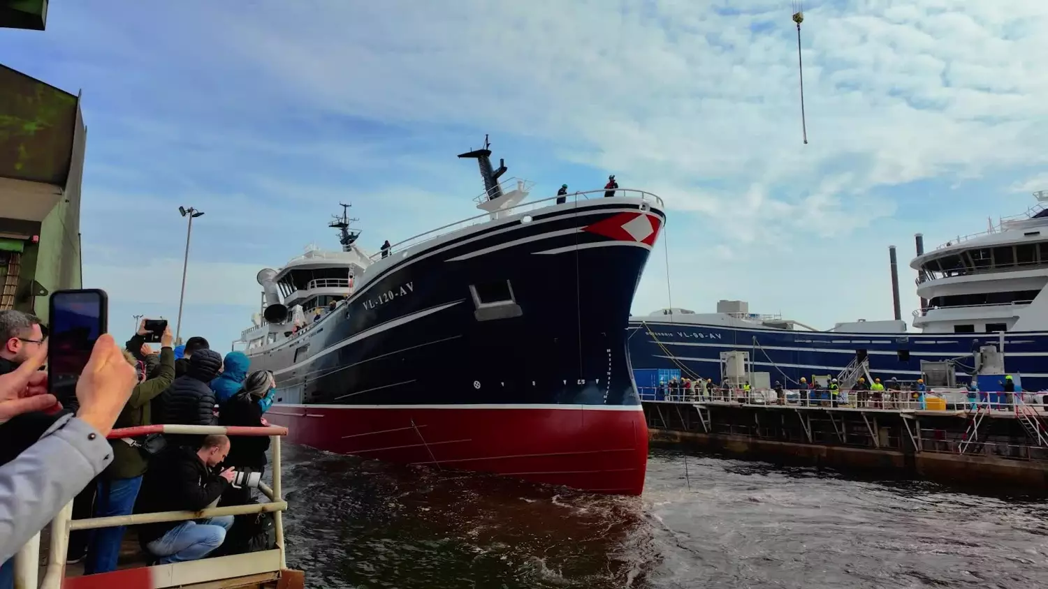 Wodowanie trawlera Møgsterfjord w Gdańsku