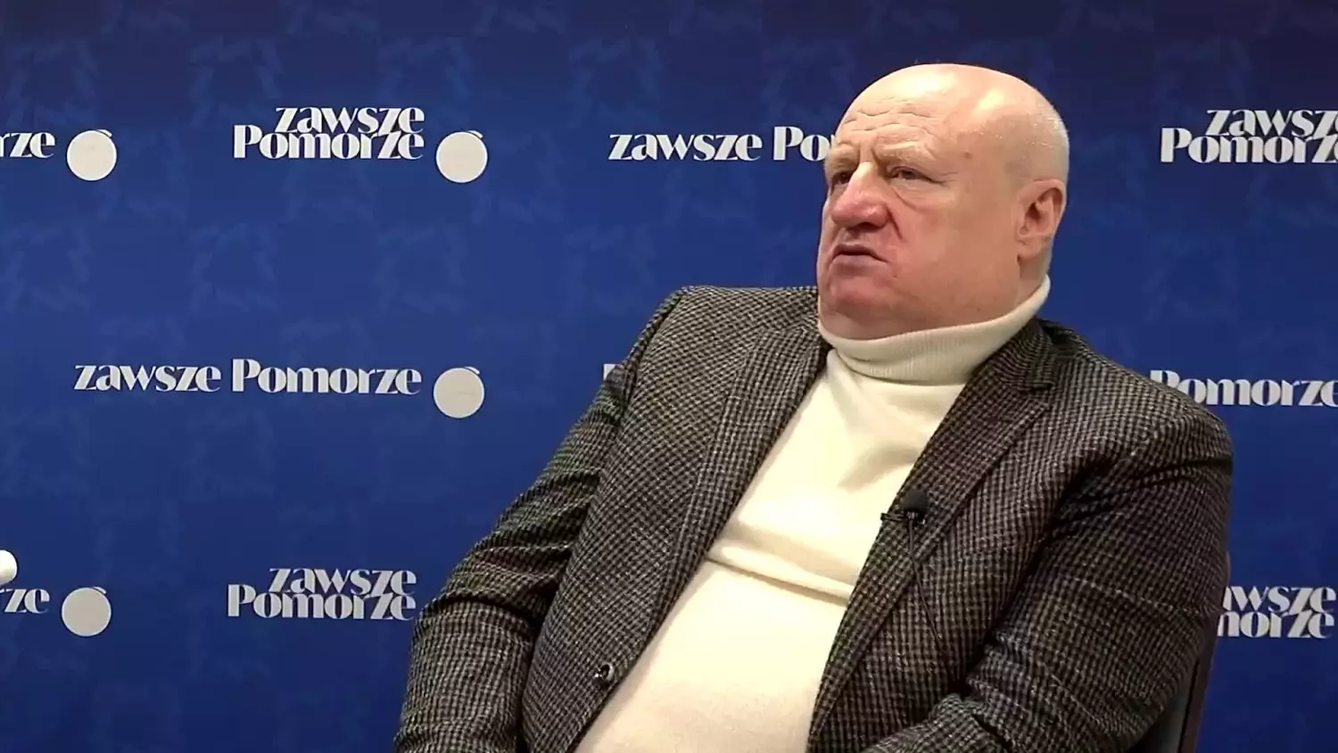 „Zapraszamy do kryminału”. Rozmowa z Maciejem Siembiedą