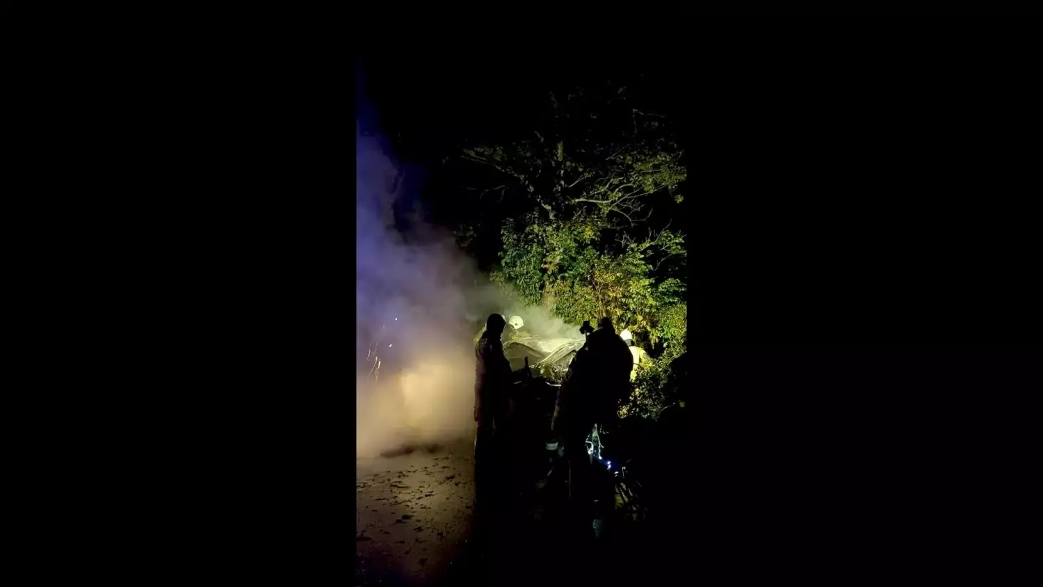 Tragiczny wypadek w Starym Bukowcu. Nie żyje jedna osoba, auto spłonęło