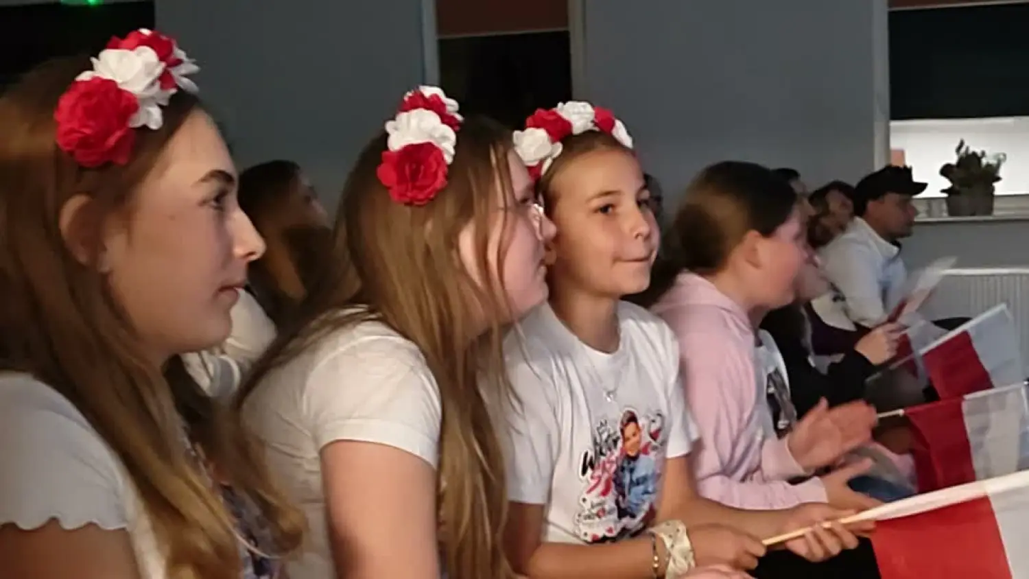 Łzy, brawa i wspólne śpiewanie! Tak Przechlewo przeżywało Eurowizję Junior z Wiktorem Sasem