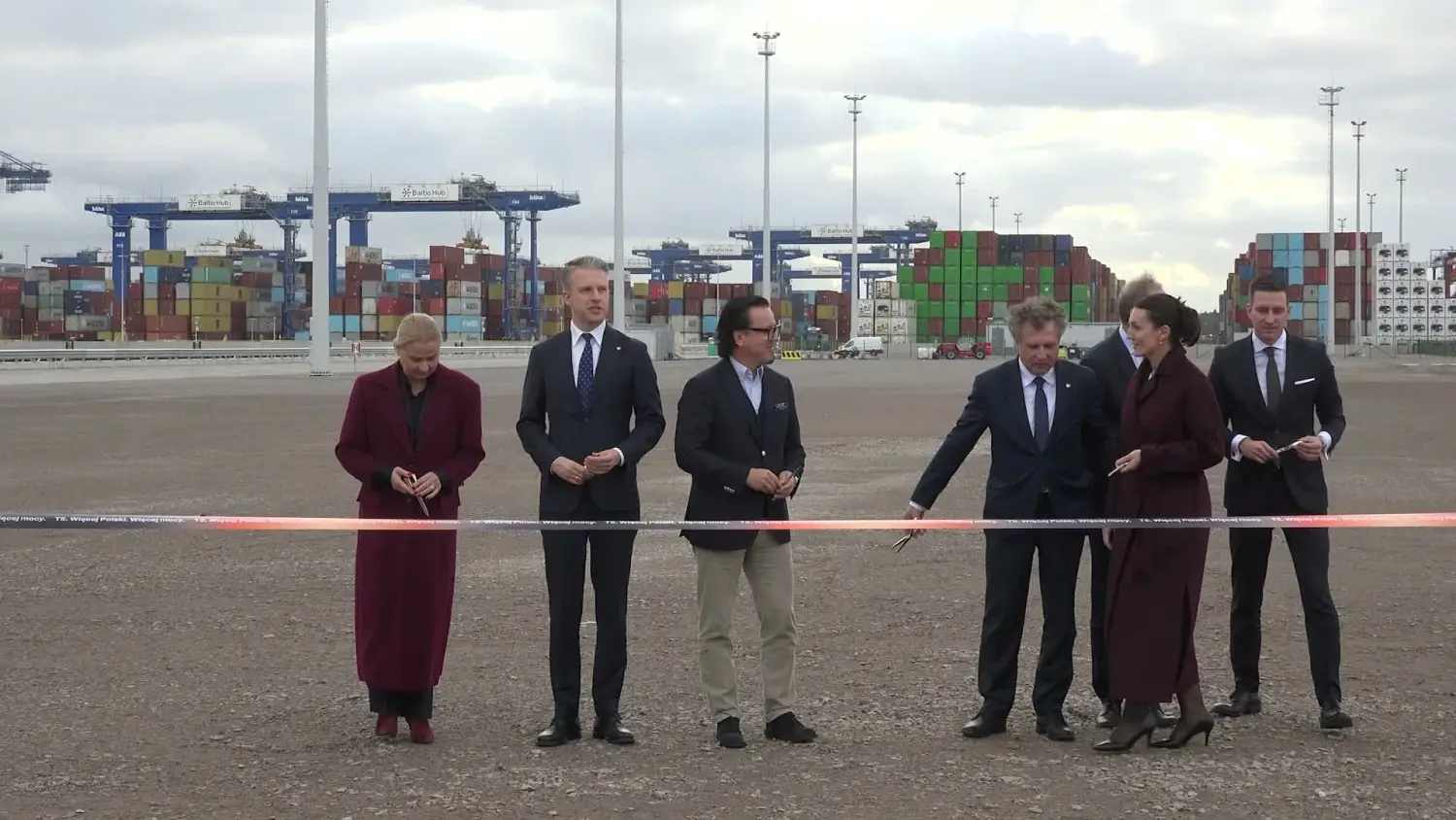Otwarcie Terminalu T5 w Porcie Gdańsk. 21 hektarów nowego lądu dla offshore